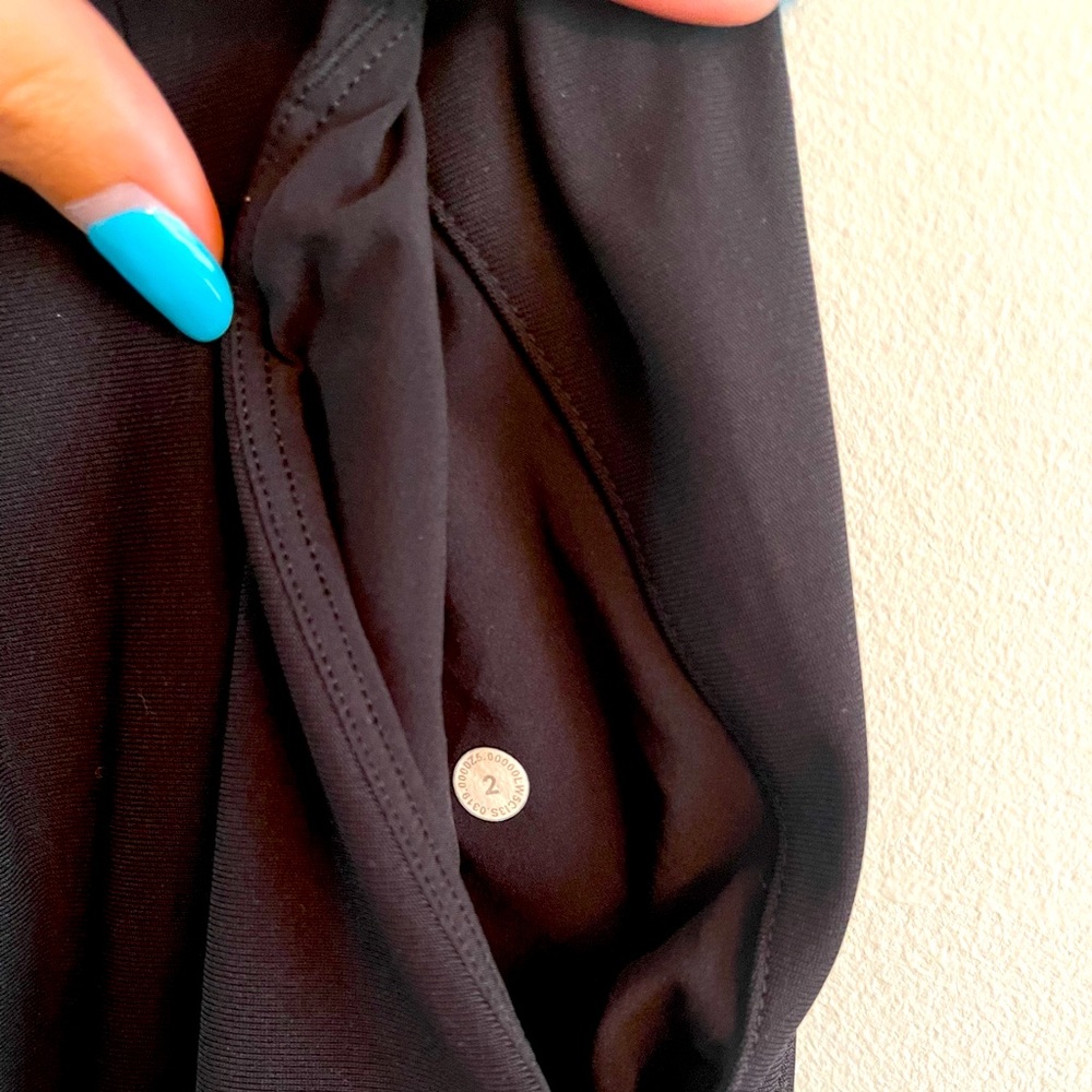 Lululemon pants black